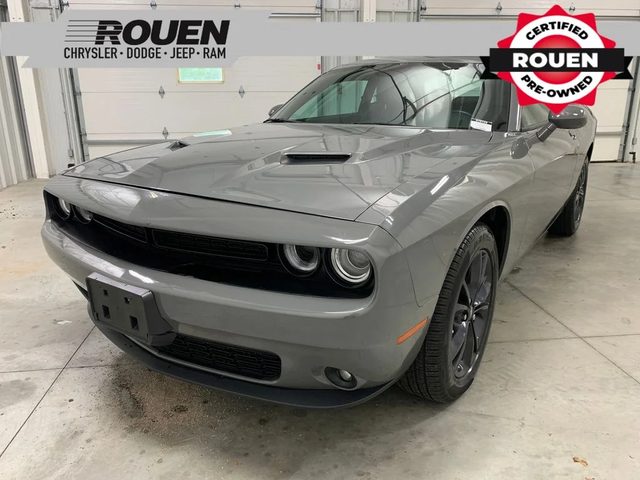 2023 Dodge Challenger SXT AWD photo