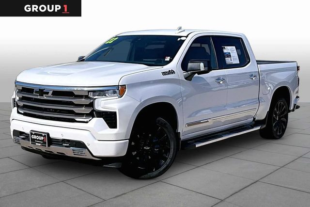 2022 Chevrolet Silverado 1500 High Country 4WD photo