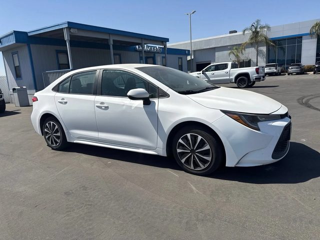 2022 Toyota Corolla LE FWD photo