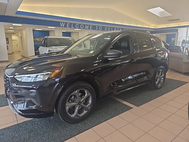 2023 Ford Escape ST-Line AWD photo