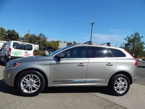 2015 Volvo XC60 T5 Drive-E Premier Plus FWD photo