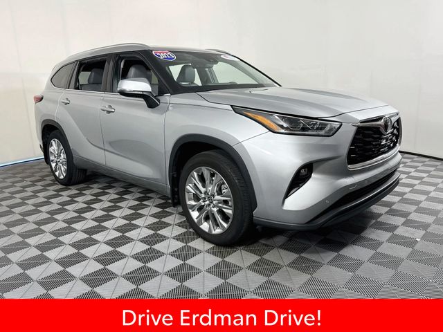 2023 Toyota Highlander Limited FWD photo