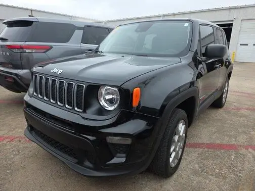 2023 Jeep Renegade Latitude 4WD photo