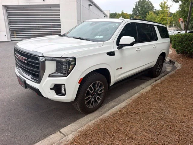 2023 GMC Yukon XL AT4 4WD photo