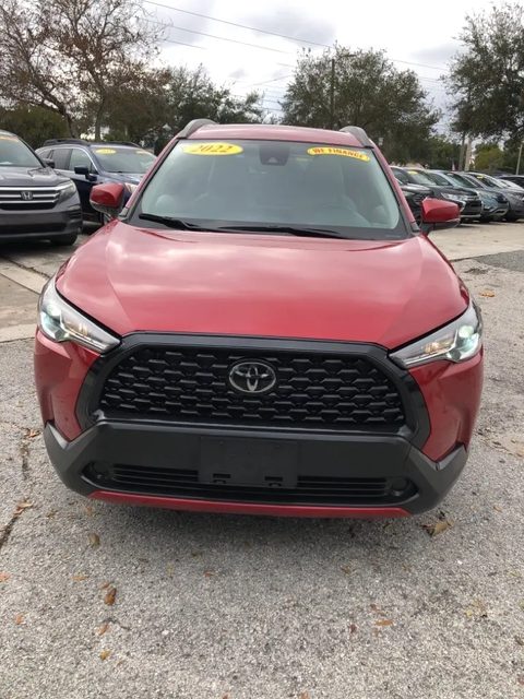 2022 Toyota Corolla Cross LE FWD photo