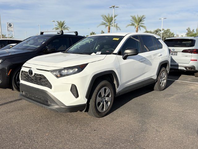 2022 Toyota RAV4 LE AWD photo