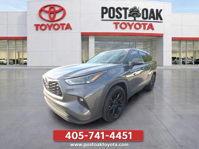 2023 Toyota Highlander LE FWD photo
