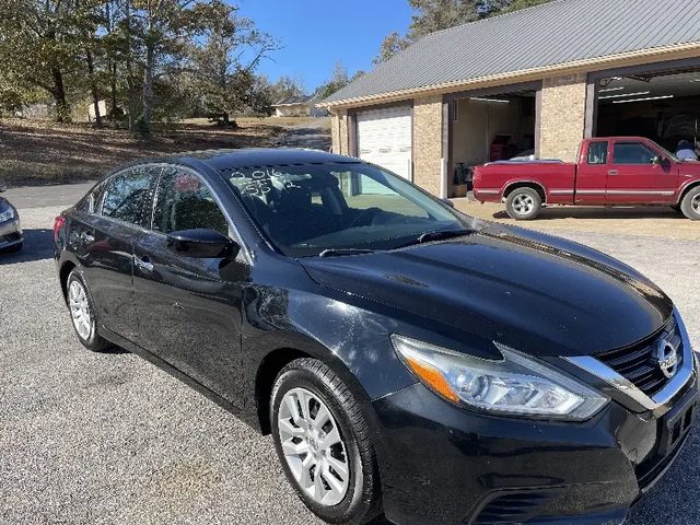 2016 Nissan Altima 2.5 SR FWD photo