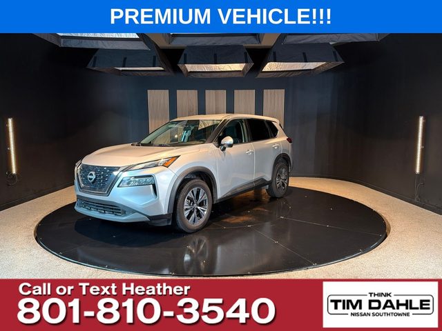 2022 Nissan Rogue SV AWD photo