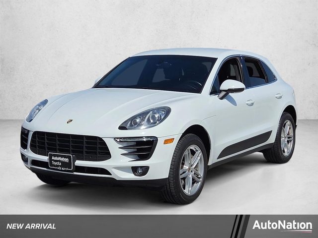 2016 Porsche Macan S AWD photo