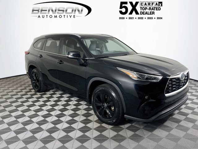 2023 Toyota Highlander Hybrid Bronze Edition FWD photo