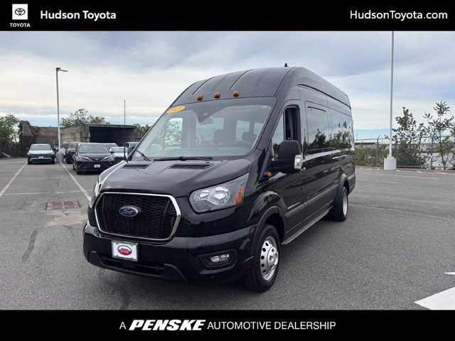 2023 Ford Transit Passenger Wagon XLT RWD photo