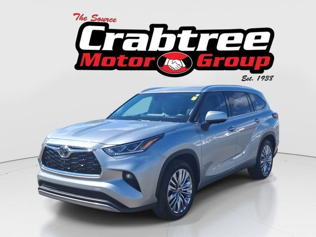 2023 Toyota Highlander Platinum FWD photo