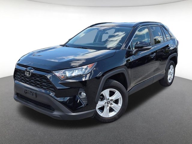 2021 Toyota RAV4 XLE FWD photo