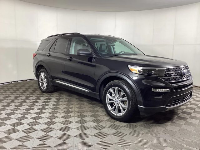 2023 Ford Explorer XLT 4WD photo