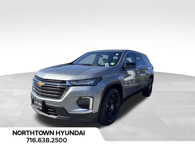 2023 Chevrolet Traverse LS AWD photo