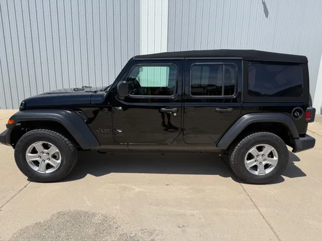 2021 Jeep Wrangler Unlimited Unlimited Sport S 4WD photo