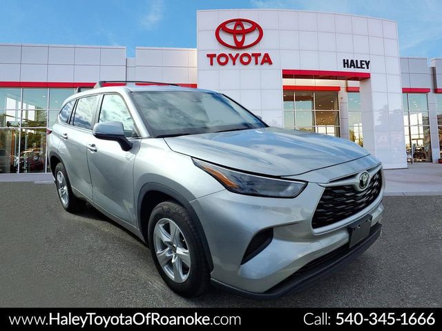 2023 Toyota Highlander L FWD photo