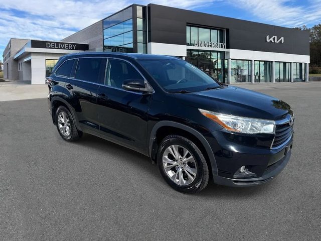 2015 Toyota Highlander XLE AWD photo