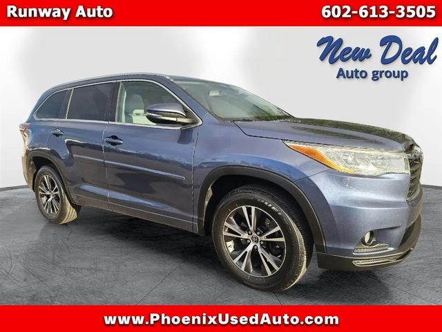 2016 Toyota Highlander XLE FWD photo
