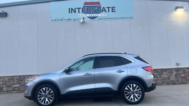 2021 Ford Escape Titanium AWD photo