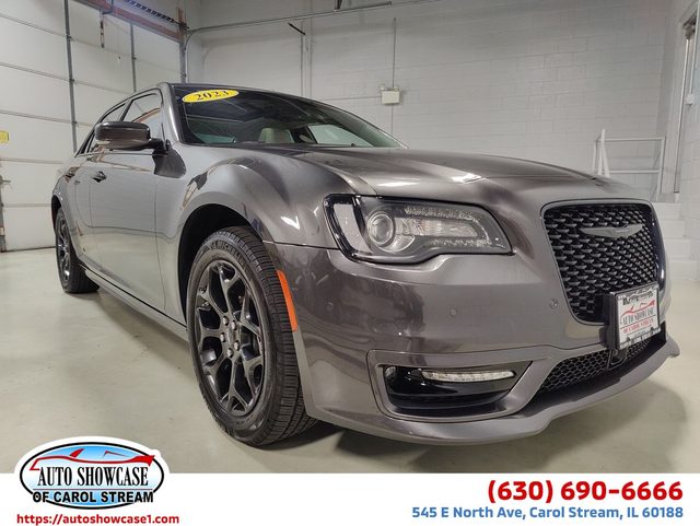 2023 Chrysler 300 Touring L AWD photo