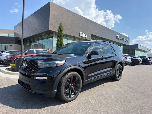 2023 Ford Explorer ST 4WD photo