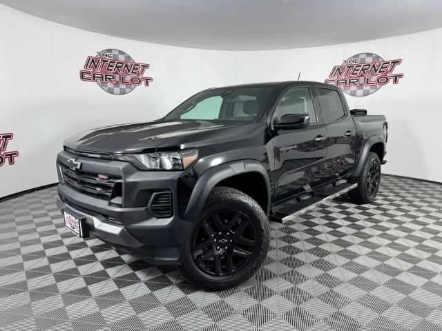 2023 Chevrolet Colorado 4WD Trail Boss 4WD photo