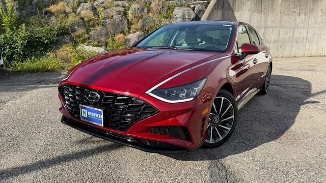 2023 Hyundai Sonata Limited FWD photo