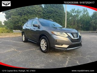 2017 Nissan Rogue SV FWD photo