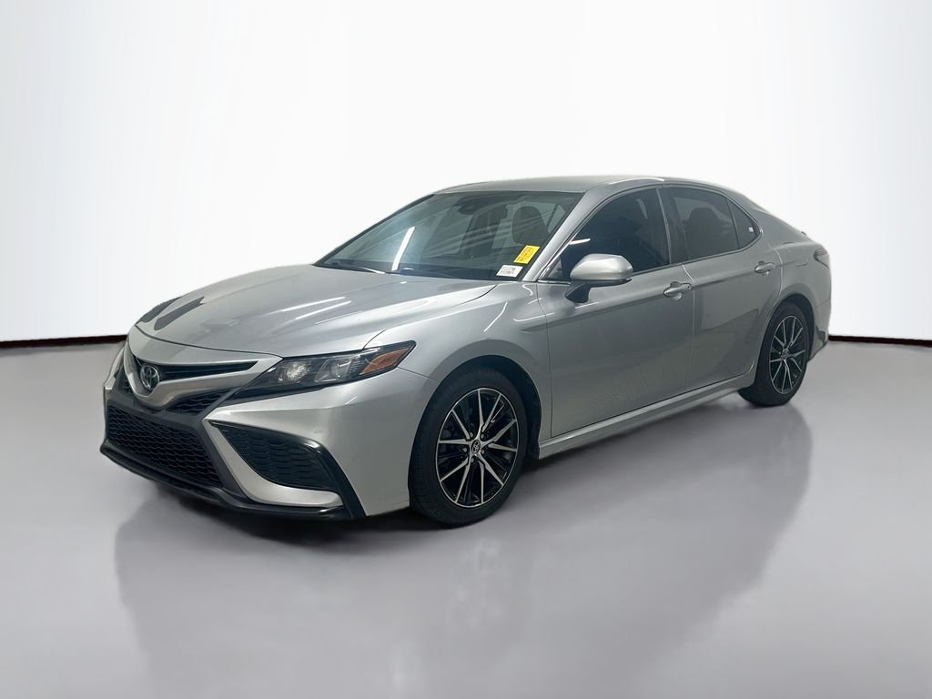 2021 Toyota Camry SE FWD photo