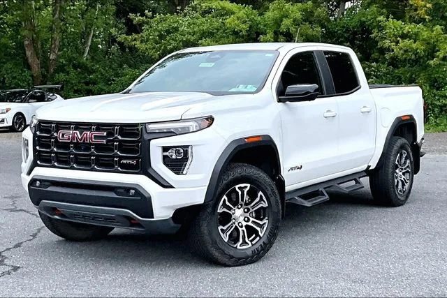 2023 GMC Canyon 4WD AT4 4WD photo