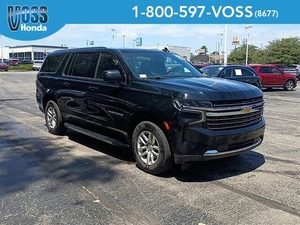 2022 Chevrolet Suburban LT 4WD photo