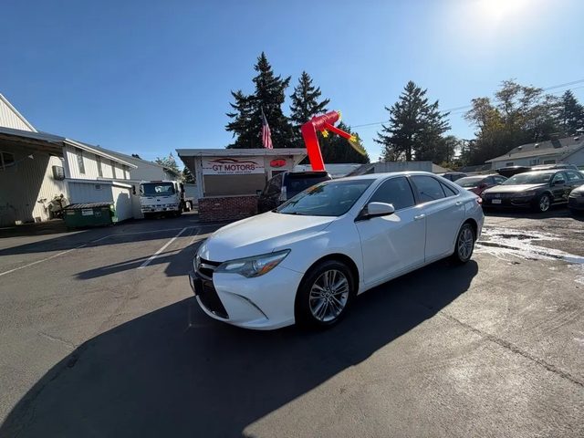 2015 Toyota Camry SE FWD photo