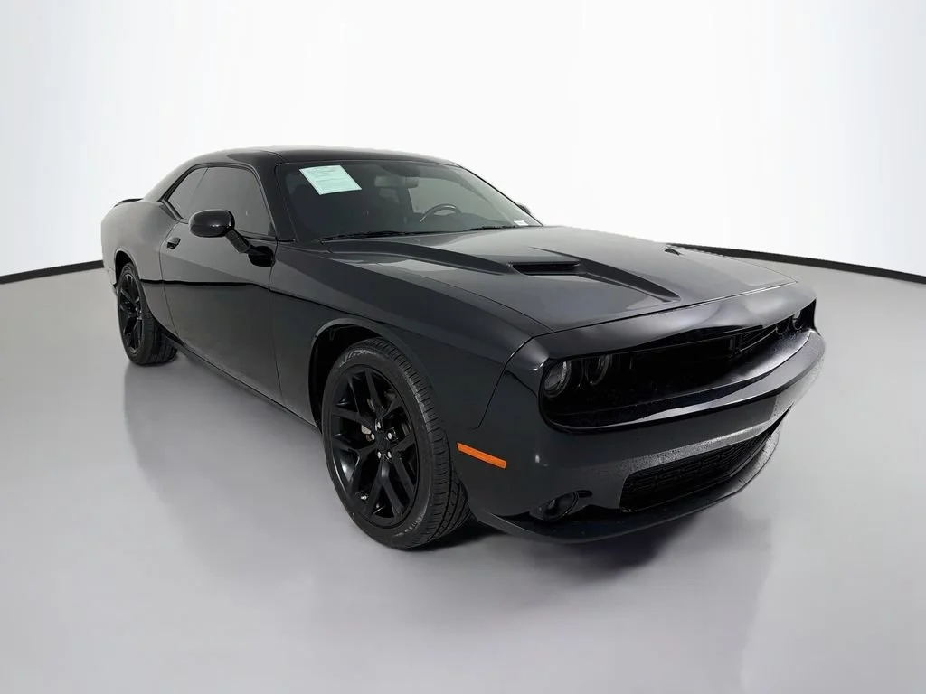 2023 Dodge Challenger SXT RWD photo