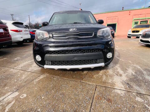 2017 Kia Soul + FWD photo