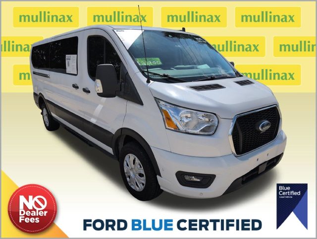 2022 Ford Transit Passenger Wagon XLT RWD photo