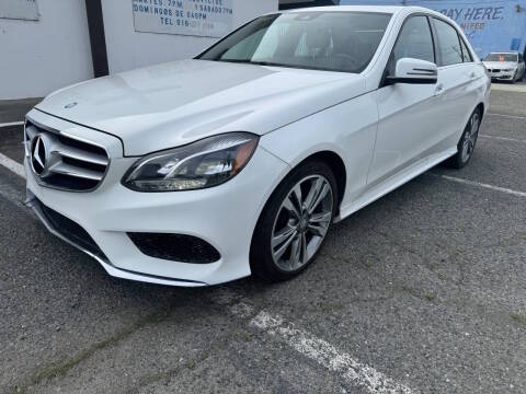 2016 Mercedes-Benz E-Class E 350 Sport RWD photo