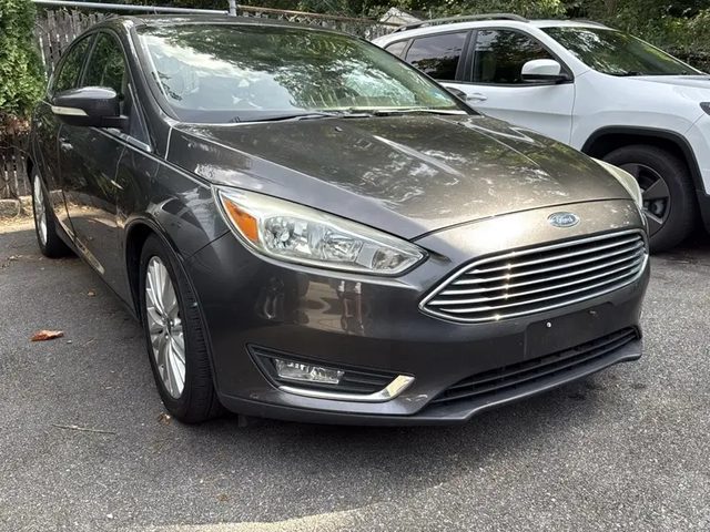 2015 Ford Focus Titanium FWD photo