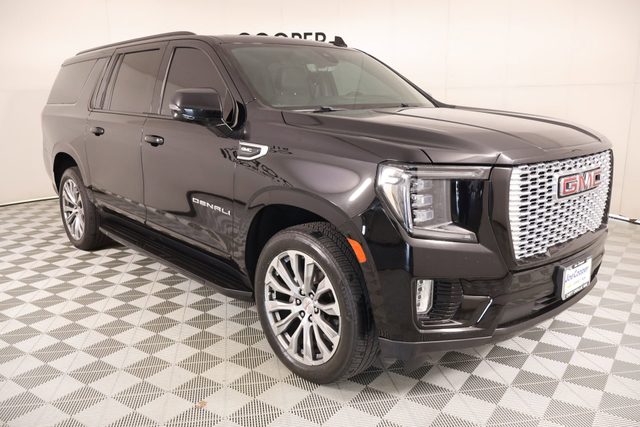 2021 GMC Yukon XL Denali 4WD photo
