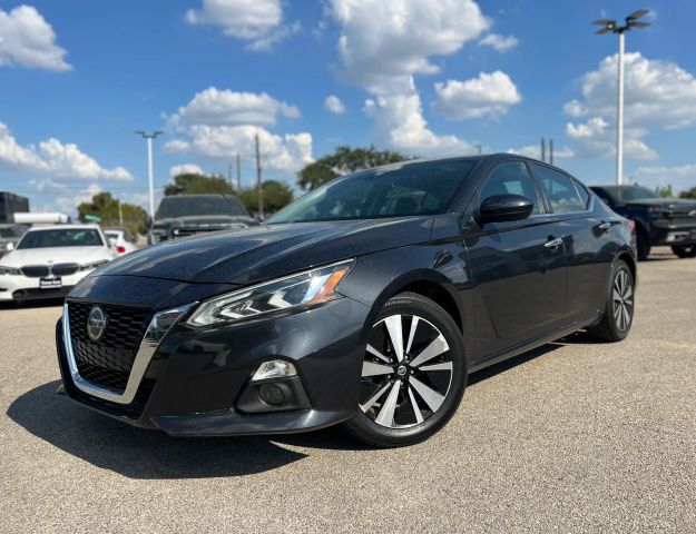 2021 Nissan Altima 2.5 SV FWD photo