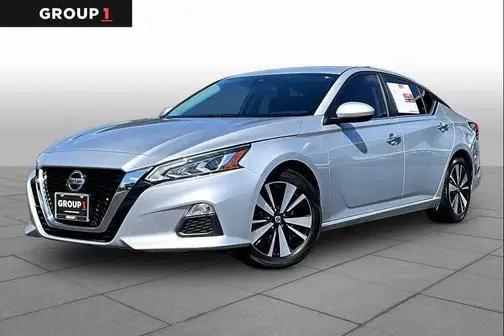 2022 Nissan Altima 2.5 SV FWD photo