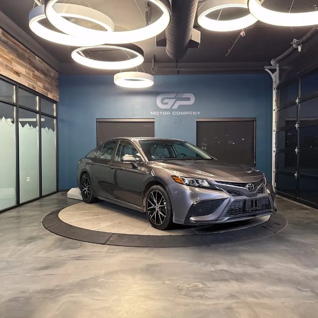 2023 Toyota Camry SE FWD photo