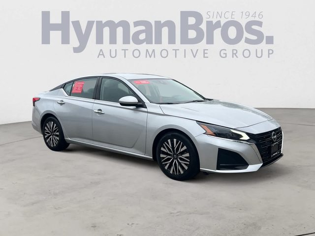 2023 Nissan Altima 2.5 SV FWD photo