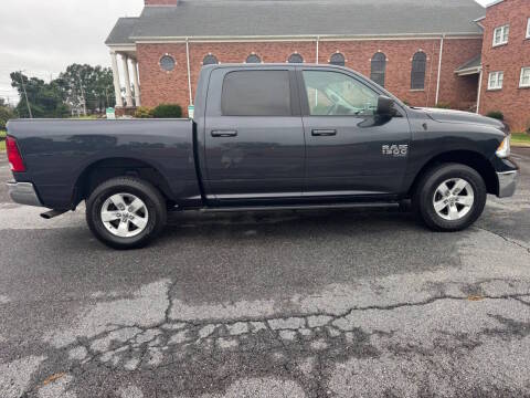 2021 Ram 1500 SLT 4WD photo