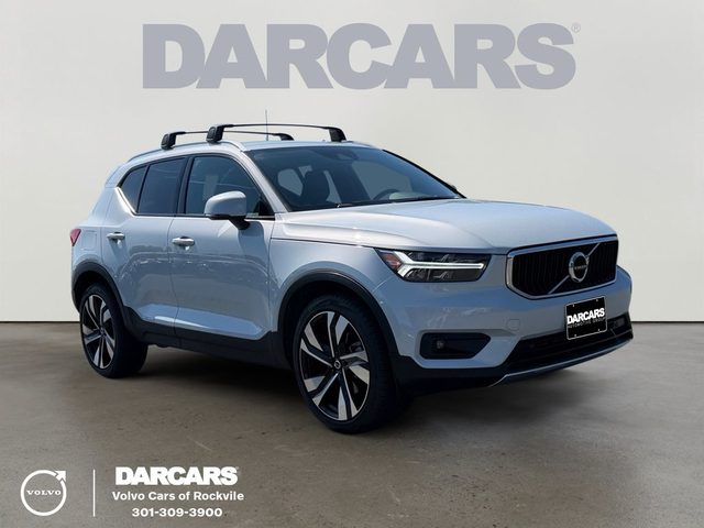 2021 Volvo XC40 Momentum AWD photo