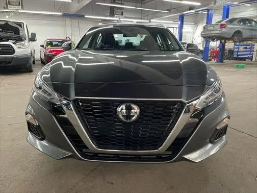 2021 Nissan Altima 2.5 SV FWD photo