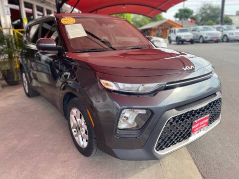2022 Kia Soul LX FWD photo