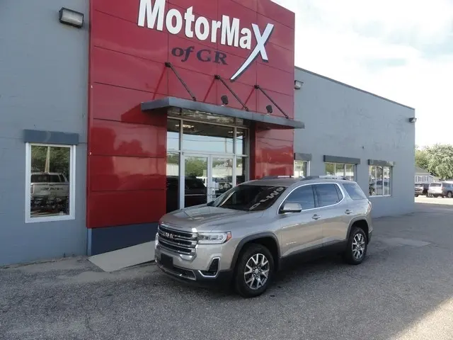 2023 GMC Acadia SLT AWD photo