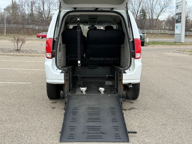 2019 Dodge Grand Caravan SE FWD photo